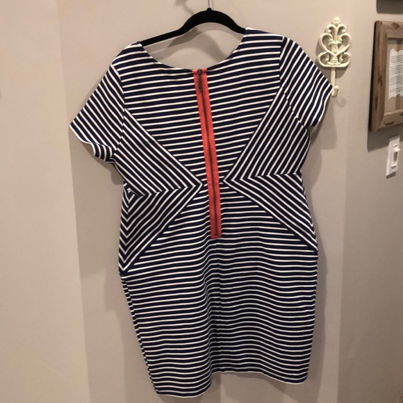 Jessica Simpson Navy and White Maternity Dress - Picture 2 of 3